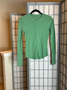American Eagle Green Ribbed Henley Top
